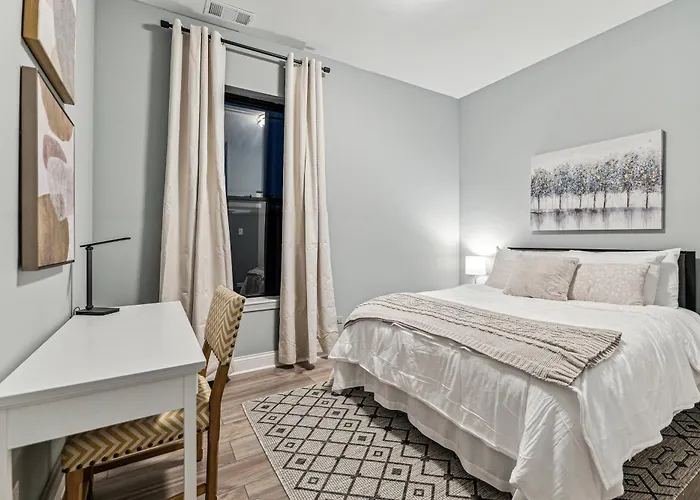 Homestay Drexel Apartments, Downtown Hyde Park Chicago